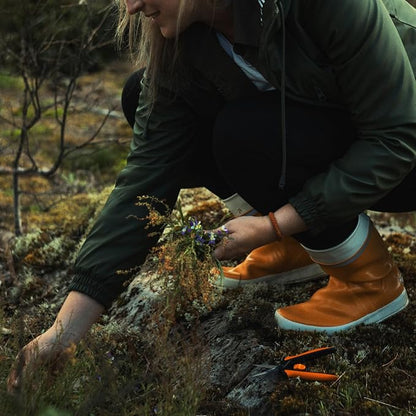 Fiskars Micro-Tip Pruning Snips - 6" Garden Shears with Sheath and Comfort Grip - Sharp Steel Blades - Quality Pruning Shears for Plants in Grow Tents and Hydroponics - Garden Tools